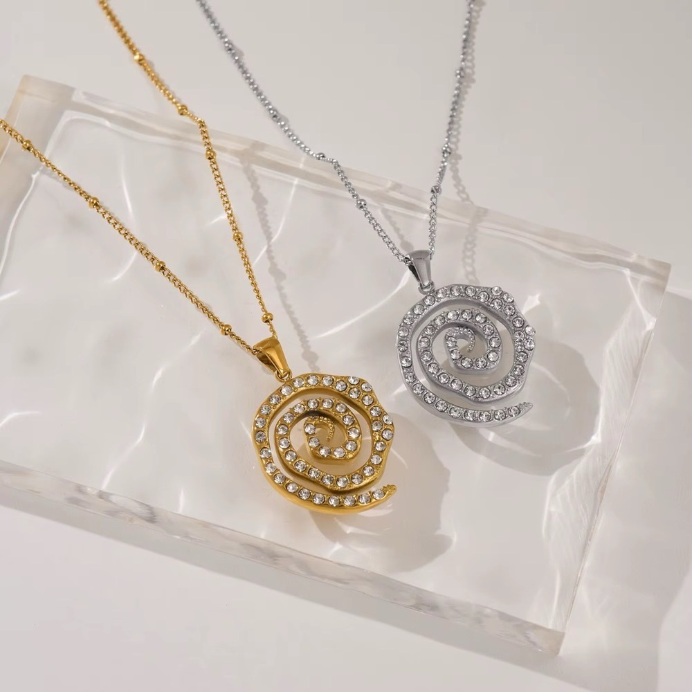 18K Gold Plated Elegant Spiral Pendant Necklace